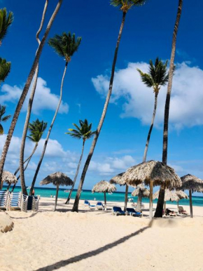 LOS CORALES VILLAS - BEACH CLUB, SPA and RESTAURANTS